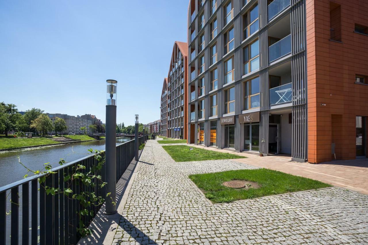 Unique Motlawa Riverbank Apartment Гданьск Экстерьер фото